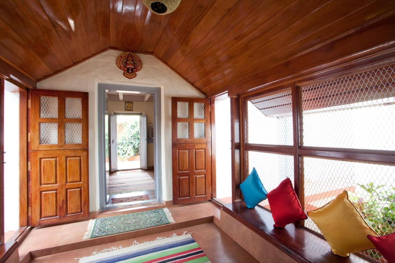 Sardar Bahadur'S Heritage Bungalow Estate Stay Napoklu Kültér fotó