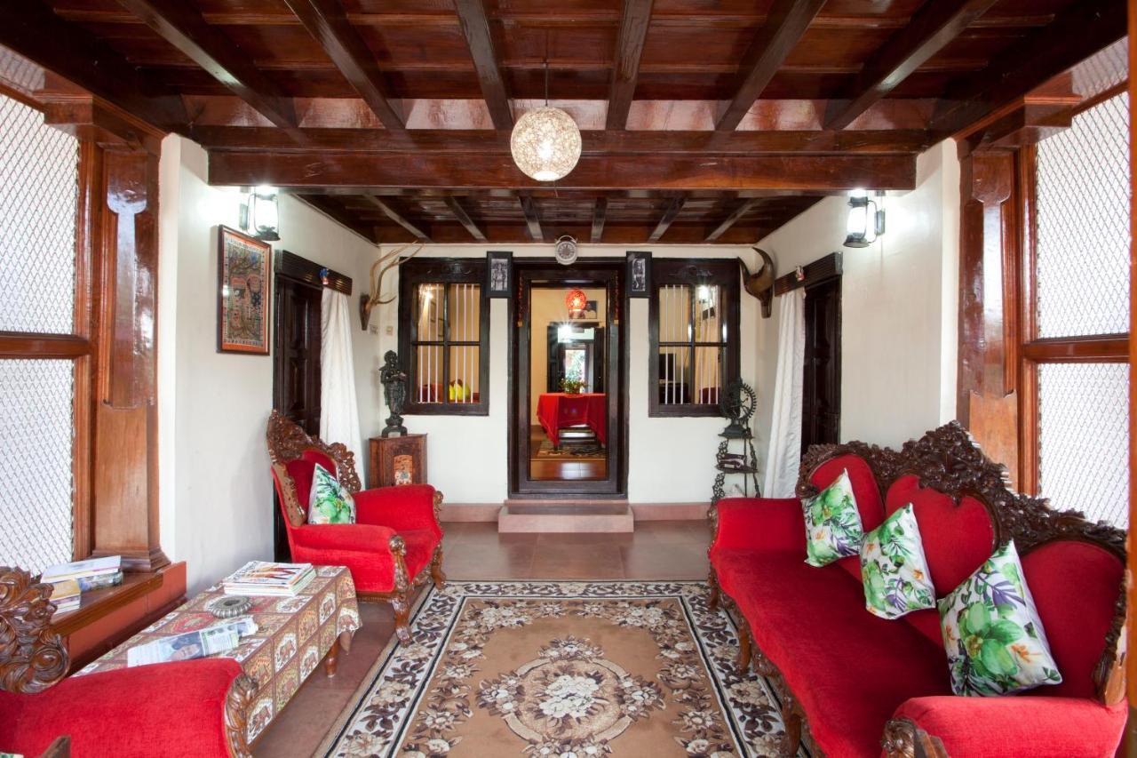 Sardar Bahadur'S Heritage Bungalow Estate Stay Napoklu Kültér fotó