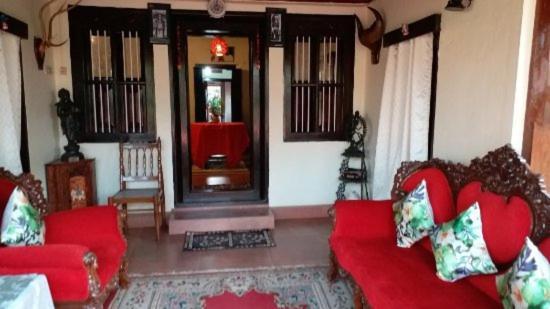 Sardar Bahadur'S Heritage Bungalow Estate Stay Napoklu Kültér fotó