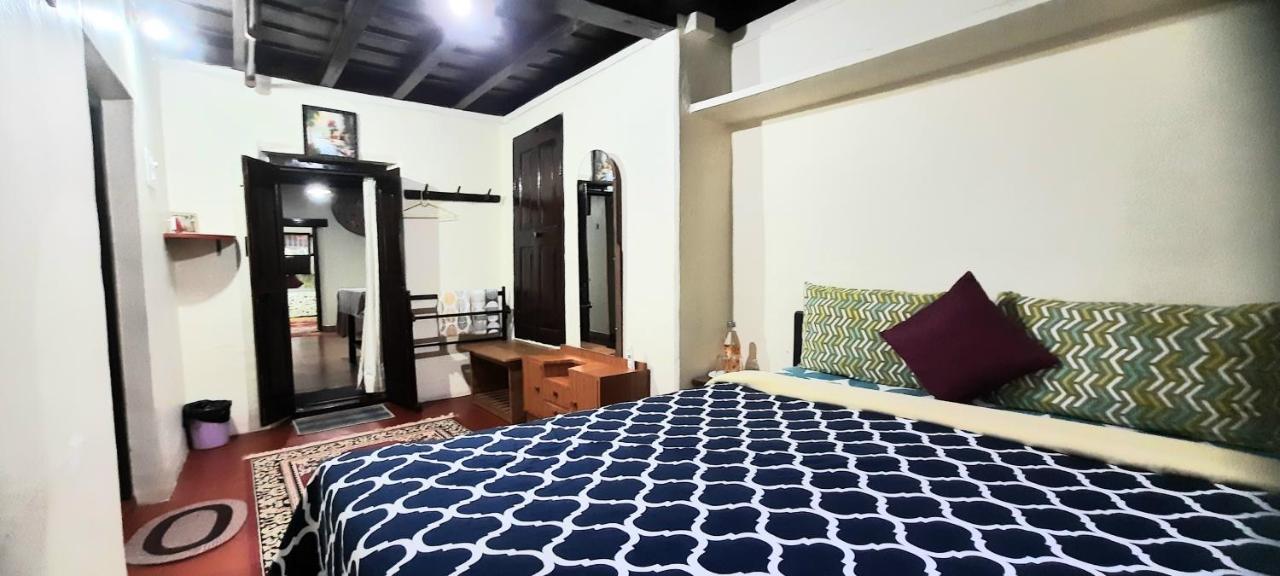 Sardar Bahadur'S Heritage Bungalow Estate Stay Napoklu Kültér fotó